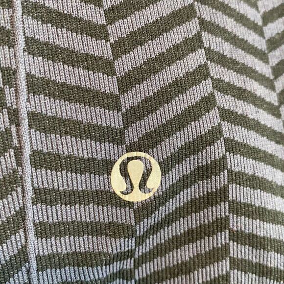 Lululemon In The Flow printed herringbone Crop Legging - Picture 4 of 12